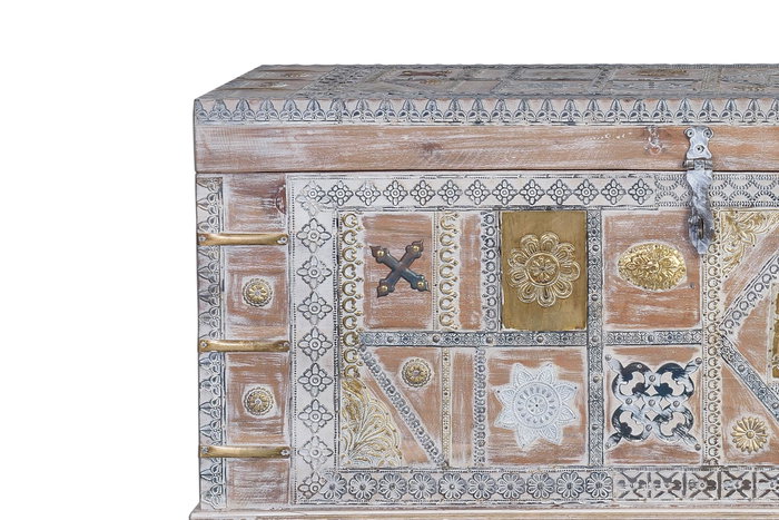 GINER Y COLOMER Coffre en bois massif de manguier couleur blanc vieilli avec détails en bronze - Dimensions 100x40x57 cm